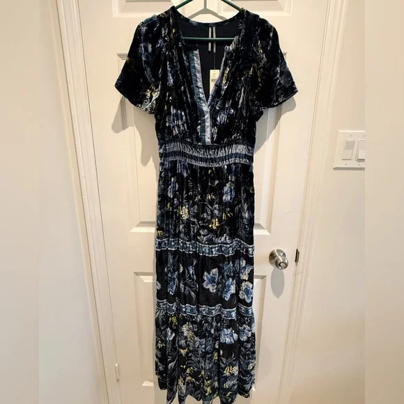 NWT Anthropologie Size Small The Somerset Velvet Maxi Dress - Picture 2 of 16